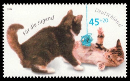 45 + 20 Ct Briefmarke: Für die Jugend 2004, Katzen