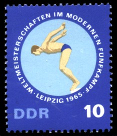 10 Pf Briefmarke: Weltmeisterschaften Fünfkampf, Schwimmen