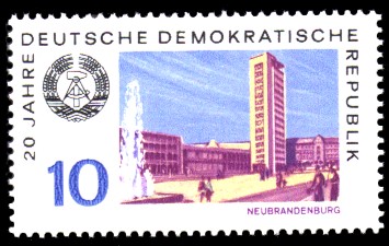 10 Pf Briefmarke: 20 Jahre DDR, Neubrandenburg