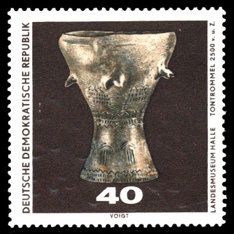 40 Pf Briefmarke: Archäologische Funde, Tontrommel