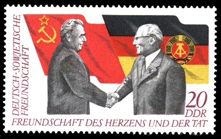 20 Pf Briefmarke: 25 Jahre Gesellschaft für DSF, Deutsch-Sowjetische Freundschaft