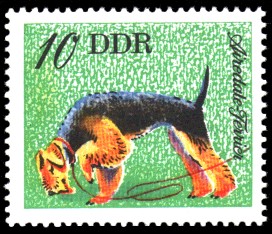 10 Pf Briefmarke: Hunde, Hunderassen, Airedale Terrier