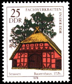 25 Pf Briefmarke: Fachwerkbauten in der DDR, Bauernhaus Strassen