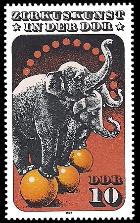10 Pf Briefmarke: Zirkuskunst in der DDR, Elefanten